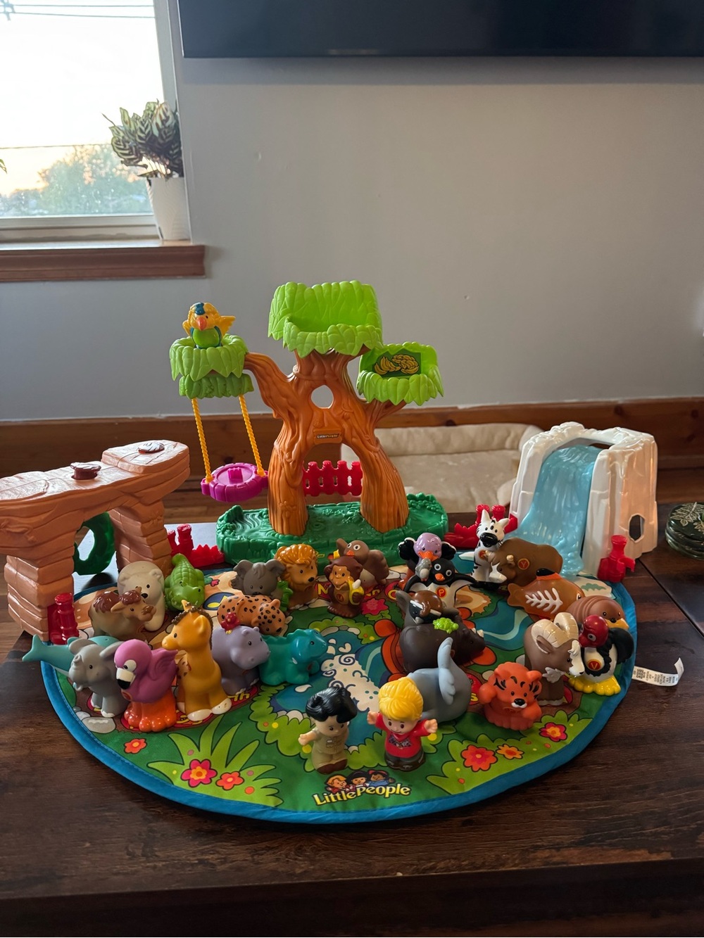 Little people alphabet zoo